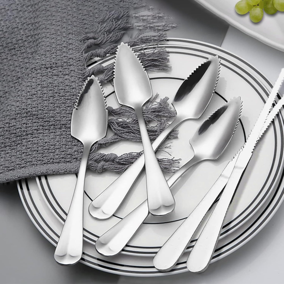 Nunnik Grapefruit Spoons Grapefruit Knife 6 Piece Stainless Steel Grapefruit Utensil Set Grapfruit knife Serrated Spoon Silver Fruit Knife Set Kitchen Gadgets for Grape Kiwi Lemon Desserts