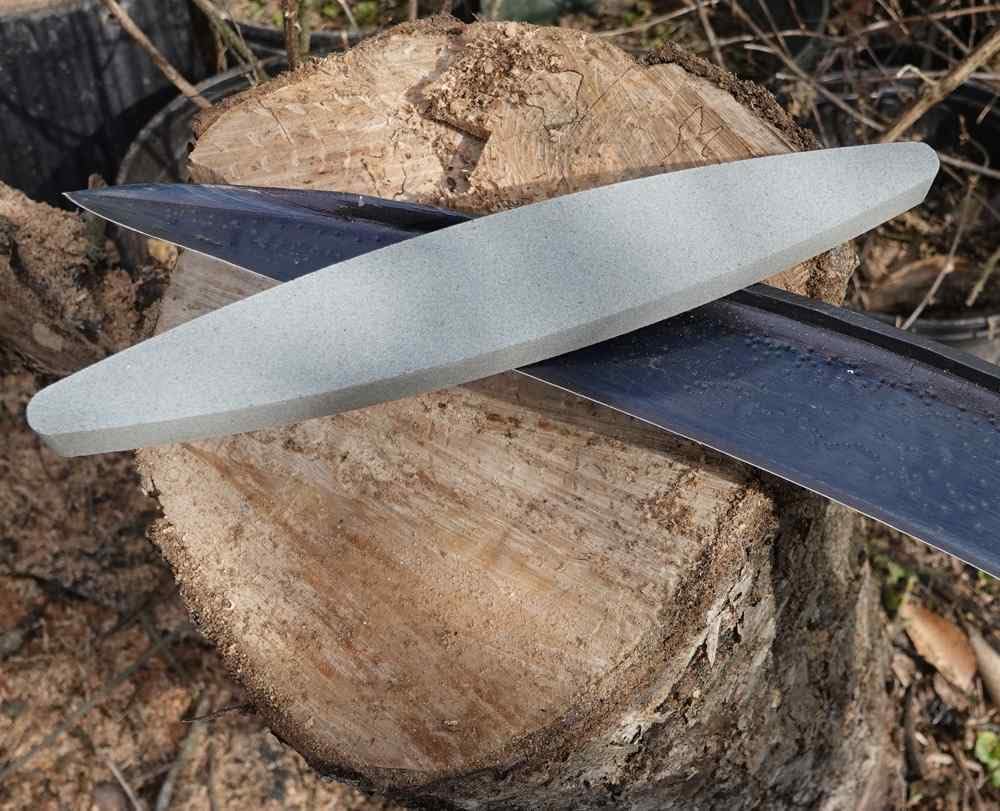 2 Cows Scythe Stone - Made from high-grade silicon carbide 180 grain Wet (Whet) Stone - by Offner - Made In Austria