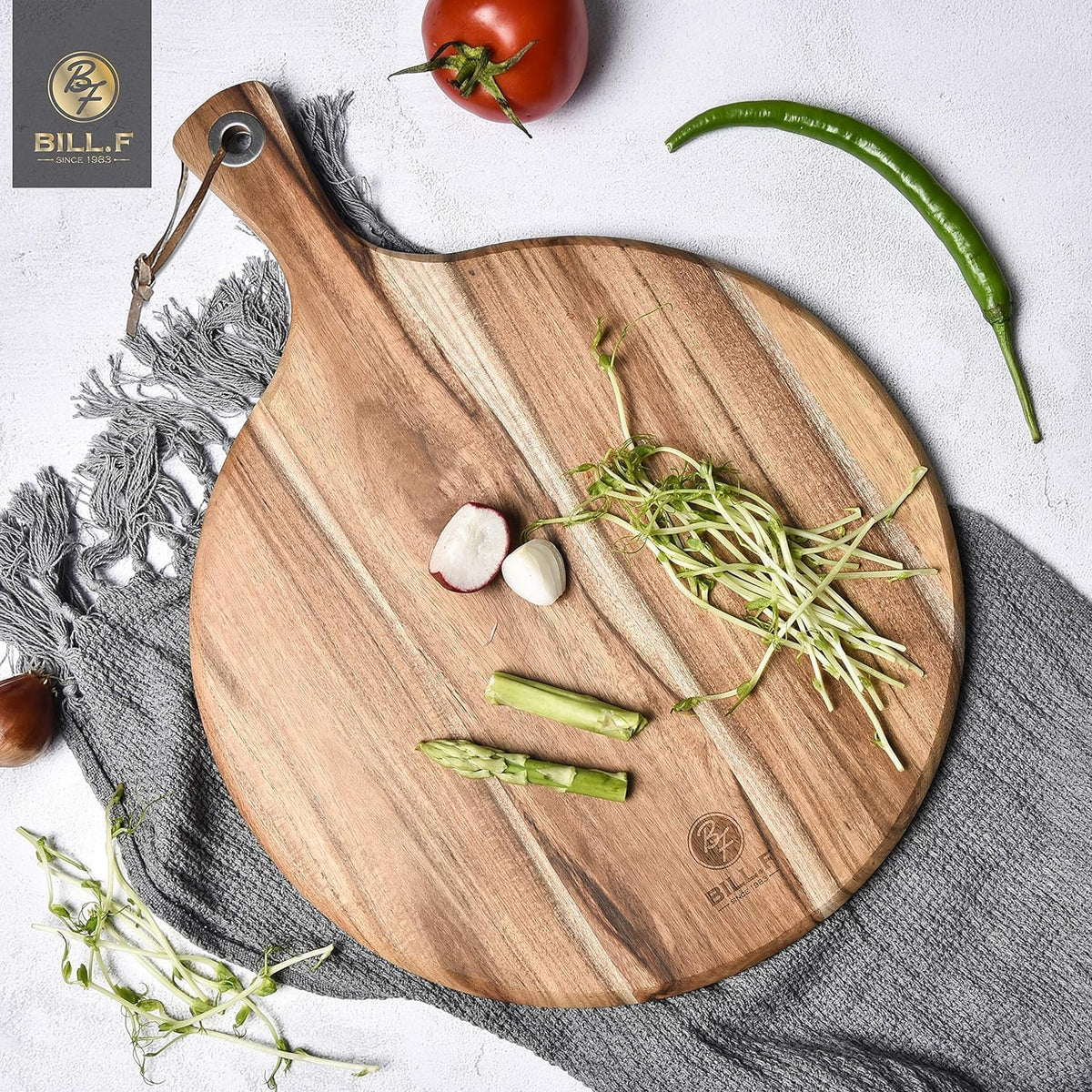 BILL.F Acacia Wood Cutting Board with Handle Wooden Charcuterie Board Paddle Cheese Board Serving Boards for Kitchen Meat, Pizza,Cheese, Bread, Vegetables &Fruits 15'' x 7.5'' x 0.6''