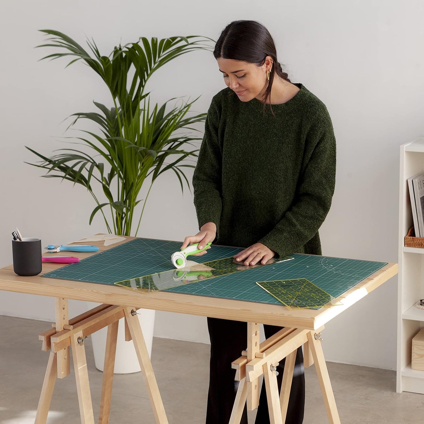 Cutting Mat A4 Green, Self Healing Cutting Mat 9x12 Inch, 5-Ply Craft Board Green, Hobby Board for Crafts 9x12 Inch