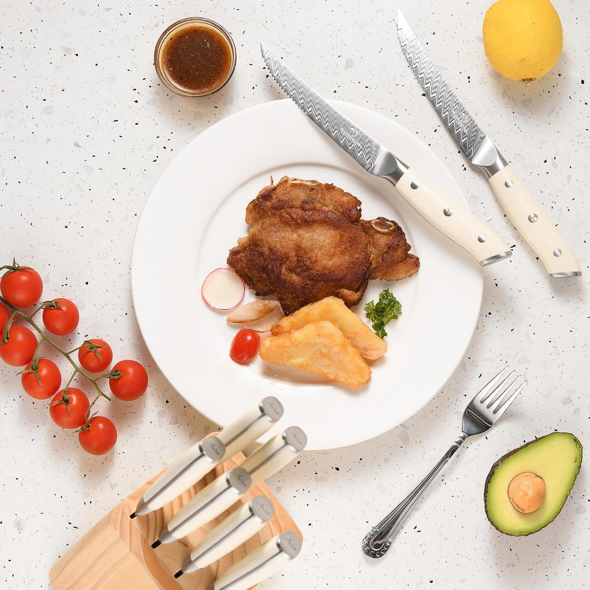 Damascus Steak Knives Set of 8 with Knife Block, 5 Inch Serrated Kitchen Dinner Steak Knife Set, Full Tang Non-slip ABS Ergonomic Triple Rivet Handle for Gift, Natural Wooden Block
