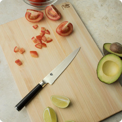 Classic 6" Serrated Utility Knife, Handcrafted Japanese Knife, VG-MAX Core with Damascus Stainless Steel Cladding, Pakkawood Handle, Precision and Sharpness for Professional and Home Chefs