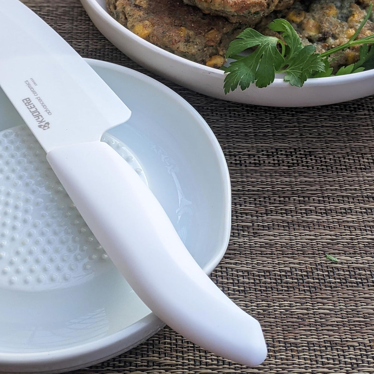 FK-3PC-SE Advanced ceramic Revolution Series Knife Set, Blade Sizes: 5.5", 4.5", 3", Pink, 3Piece | Revolution 3-Piece Ceramic Knife Set: 5.5" Santoku, 4.5" Utility, 3" Paring Knives – Ultra-Sharp Zirconia Blades