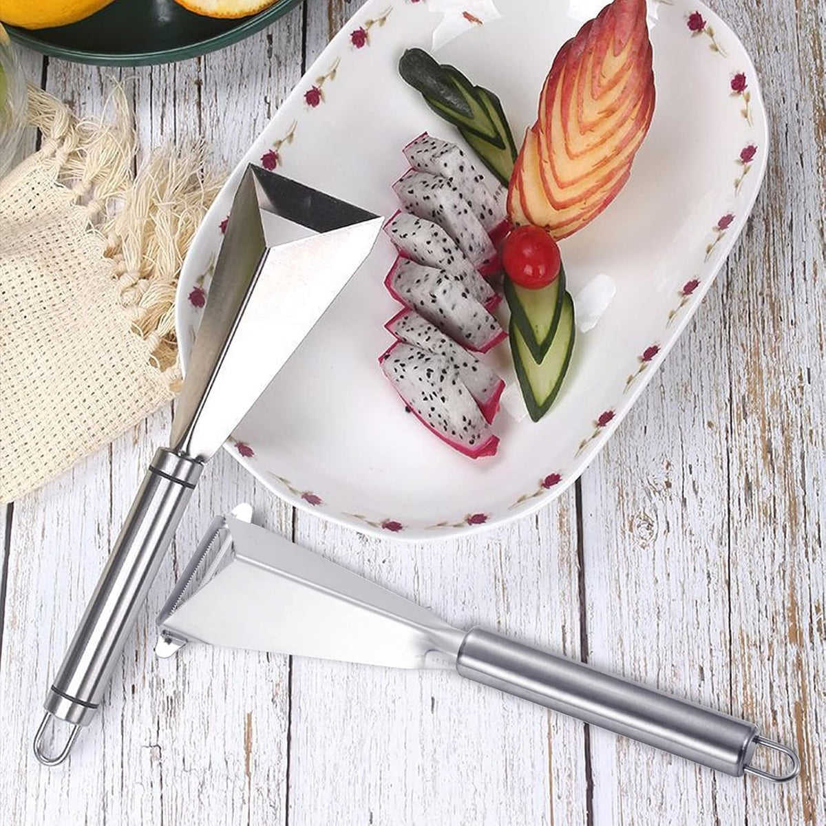 Fruit Carving Knife, 2 Pack Fruit Cutter, Stainless Steel Vegetable Carving Tools, Triangular Shape DIY Carving Knives for Home Kitchen Platter Tray Decoration（Silver）