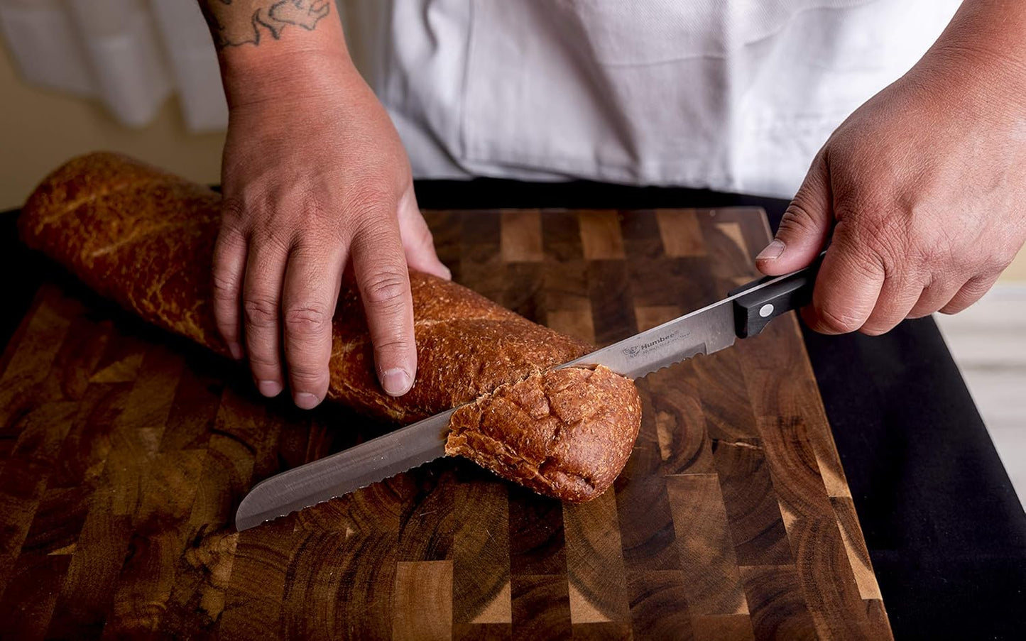 10 Inch Serrated Bread Knife, Premium Stainless Steel Blade with Wave Edge, Full Tang Handle, Razor Sharp Knife for Bread, Durable Professional Kitchen Knife