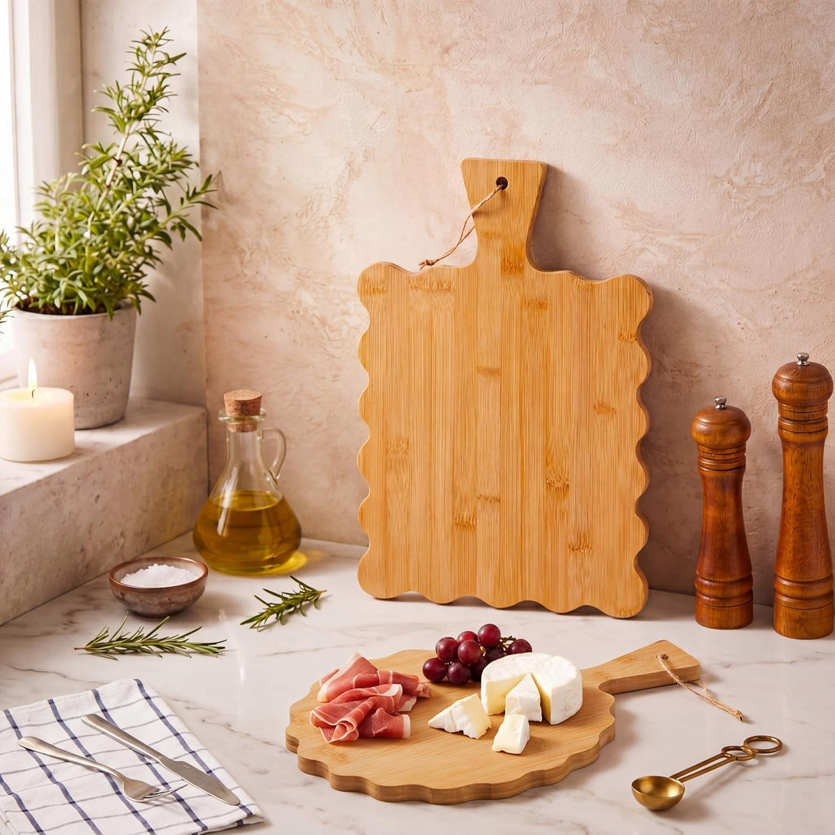 2 Pcs Acacia Wood Scalloped Cutting and Chopping Board with Handle Decorative Cutting Boards for Kitchen Wooden Charcuterie Boards Serving Tray for Cheese Meat Fruit Bread Baking