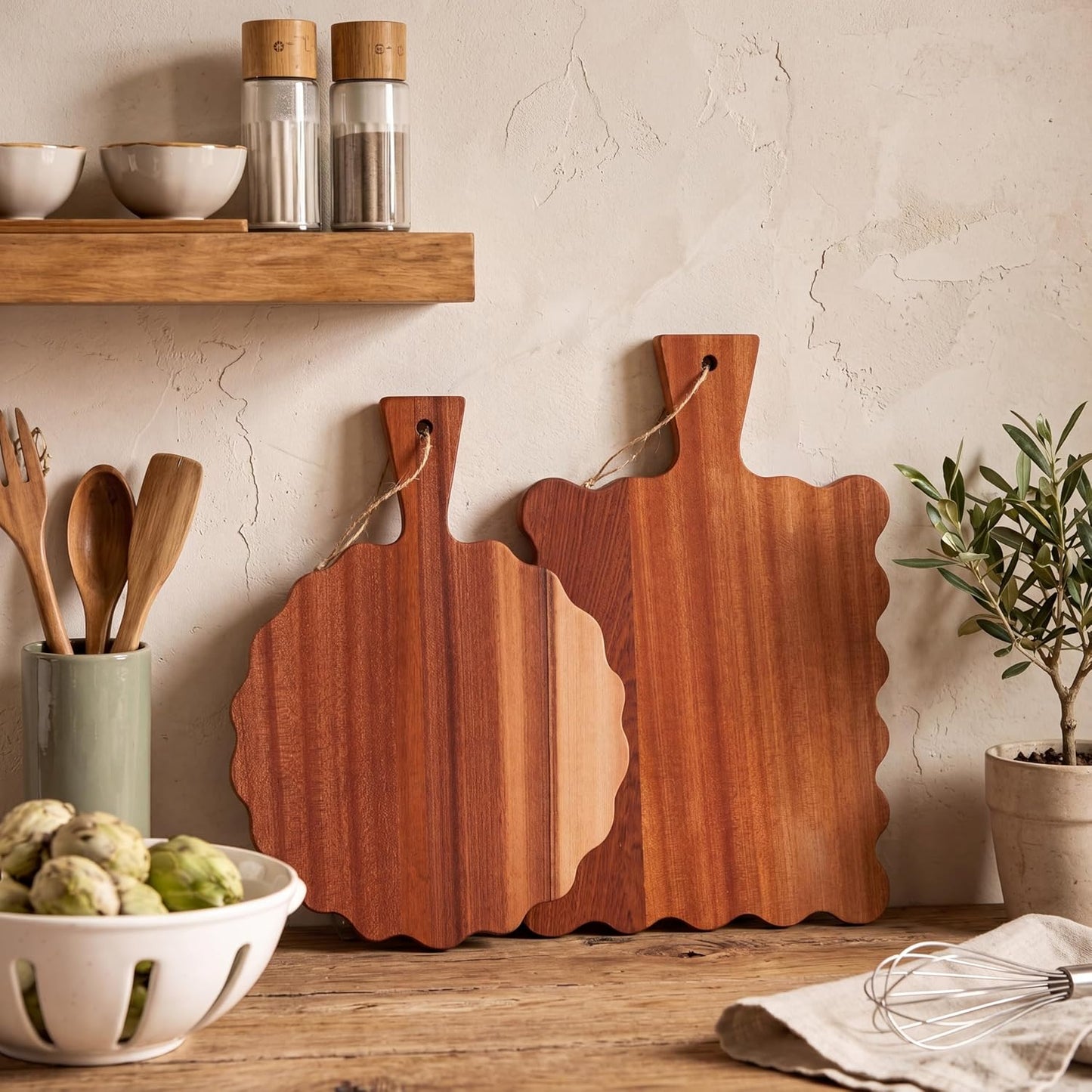 2 Pcs Acacia Wood Scalloped Cutting and Chopping Board with Handle Decorative Cutting Boards for Kitchen Wooden Charcuterie Boards Serving Tray for Cheese Meat Fruit Bread Baking