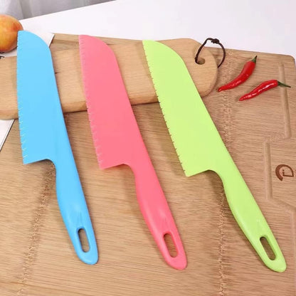 Professional Lettuce Knife to Prevent From Turning Brown, 11" Plastic Serrated Knives for Veggie, Fruit, Cake, Salad, Chef Knife for Cutting - Safe & Durable Nylon Knife Set, 3 Pack