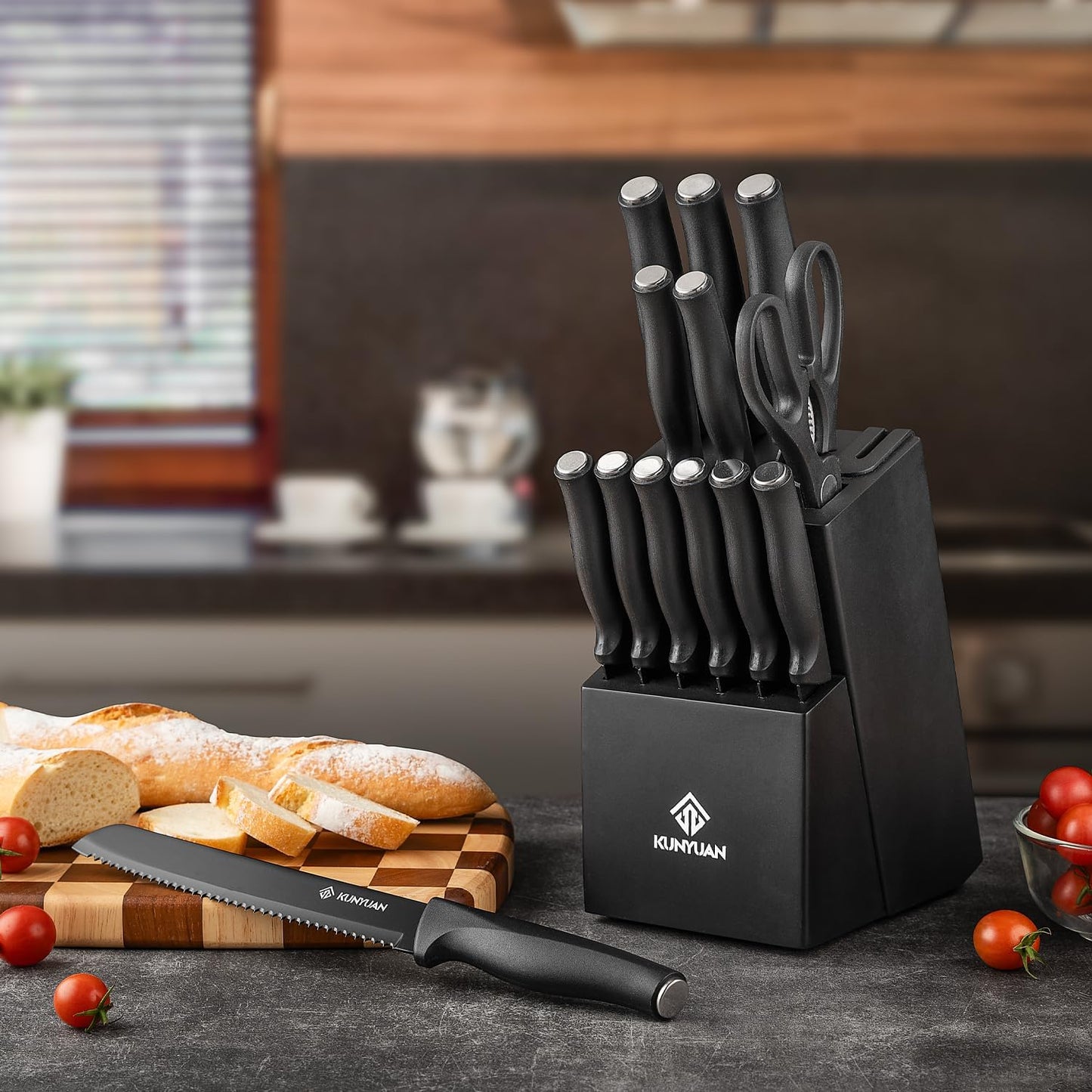 Knife Set, 15 pieces Knife Sets for Kitchen,High Carbon German Stainless Steel Knife Block Set with Built in Sharpener Block,Dishwasher Safe Kitchen Knives, White