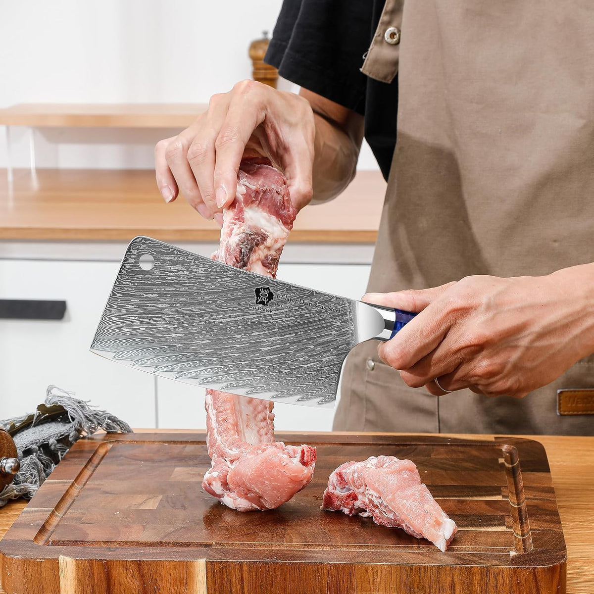 Meat Cleaver, 6.5 inch Heavy Duty Razor Sharp Kitchen Butcher Knife, Forged Damascus Steel, Resin Handle with gift box