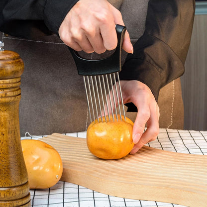 Onion Holder 2Pcs Onion Slicer, Onion Cutter with Protective Cover for Slicing of Fruits and Other Vegetables, Multi-Purpose Kitchen Accessory, Stainless Steel, with Finger Guards for Cutting Food