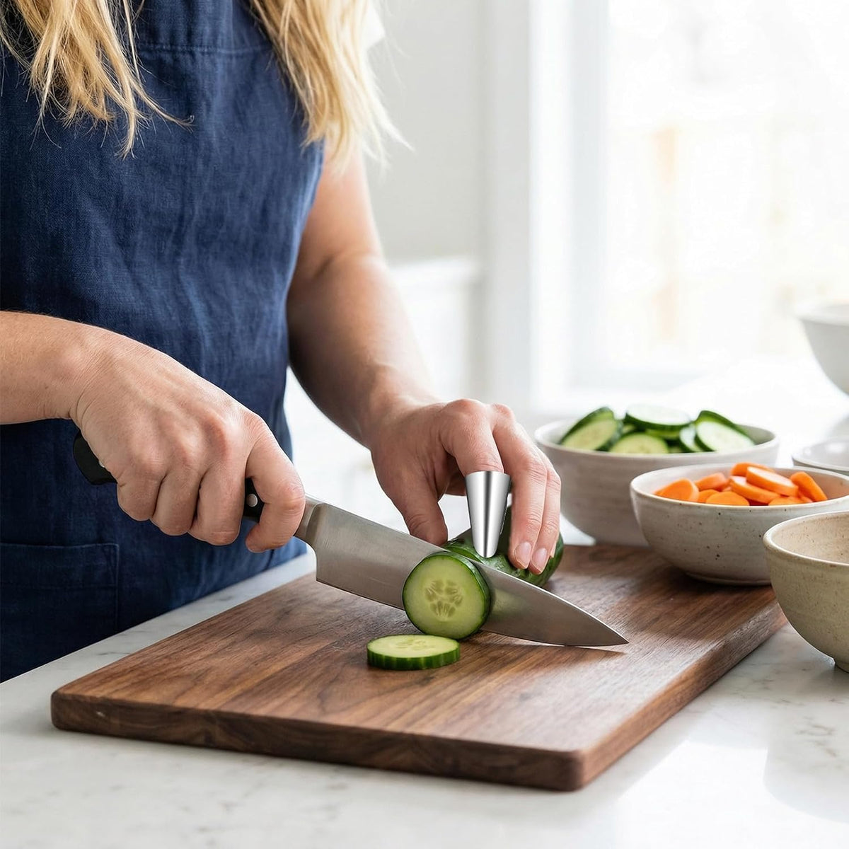 Stainless Finger Protector Finger Guards for Cutting Food Kitchen Guard for Slicing Vegetables Fruits and Meat Ergonomic Cover Kitchen Tool for Safe Food Prep